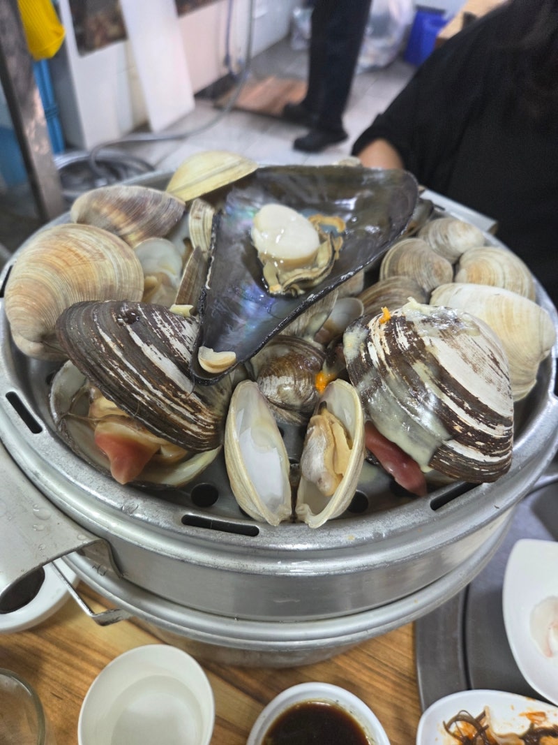 [을왕리 맛집]바다횟집_3번 도전만에 성공한 가성비 좋은 회&조개구이집 feat.자연도소금빵