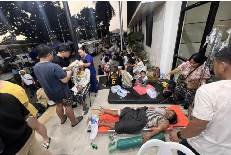 <b>필리핀 세부 강진</b> 비상: 규모 6.9 강타, 30여 명 사망 충격 속보!