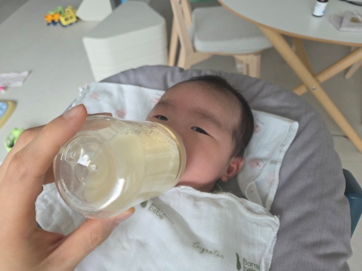  1개월 아기발달 분유량 수면시간 놀이 방법