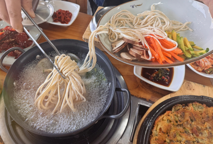  대부도 나들이 필수코스! 대부도 칼국수 윤숙이네 우리밀칼국수 솔직 후기