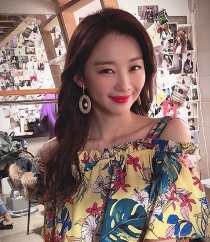 “무대 위 진짜 배우” 장희진, 4년 만의 연극 복귀로 또 한 번 인생 연기 완성