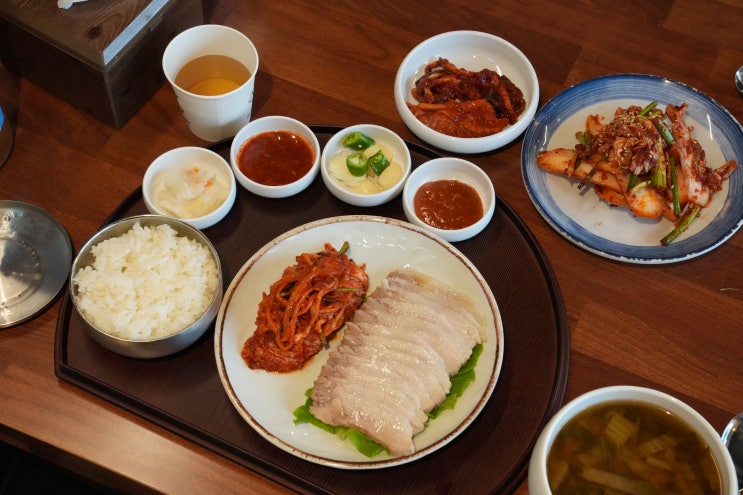  강남 점심 맛집 뜨끈한 칼국수 메뉴도 있어