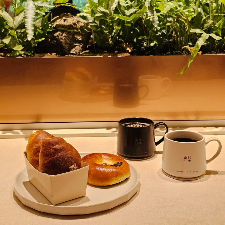  부산 금정구 베이커리 카페 금정사계 이흥용과자점 숲뷰가 예쁜 빵맛집