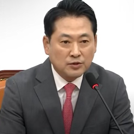 <b>장동혁</b> 국민의힘 대표... 정치적 야만…법적 <b>책임</b> 반드시 묻겠다”