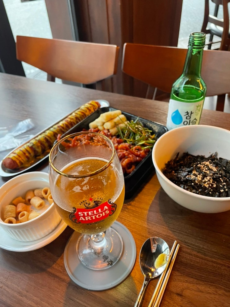  신상맛집 군산 수송동 술집 달빛경성맥주 매콤한 무뼈닭발 푸짐한 참깨주먹밥 가성비 갑 롱롱소세지 보드게임 구비된 수송동 맛집 혼술