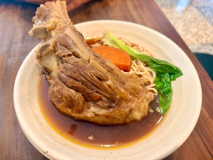  가오슝 아침식당 흥륭거 맛집 dagoodman 보얼예술특구 하마센 철도박물관 가오슝빵집 가오슝카페 厚里 horli baking