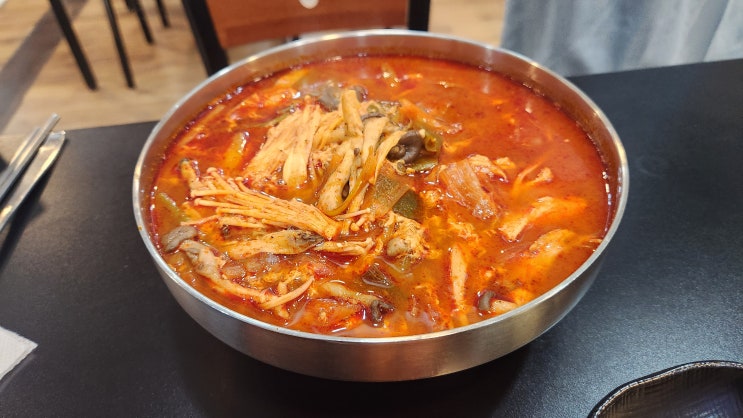  천안 불당동 뜨끈한 국물이 생각나면 한결가치칼국수