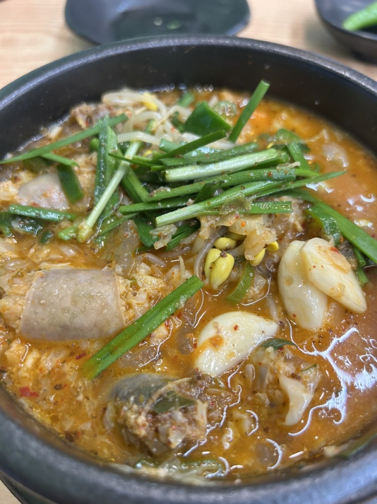 서울 해장 본가마순대국 맛집 잠원 얼큰 혼술 혼밥 직장인 저녁 새로 7호선 신분당선 논현역