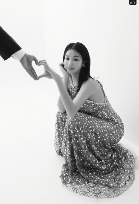 11월의 신부가 되다! <b>김옥빈</b>, 파격 <b>웨딩드레스</b> 자태 최초 공개