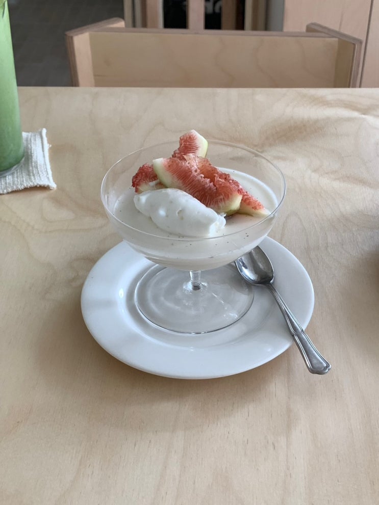  연희동 카페 몰리아 | 유튜버 온도님 디저트 맛집(웨이팅 꿀팁)