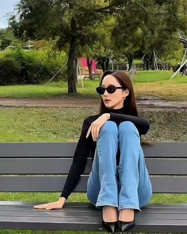  "하체 실종 수준.." 박민영, 말랐다는 바지핏 근황