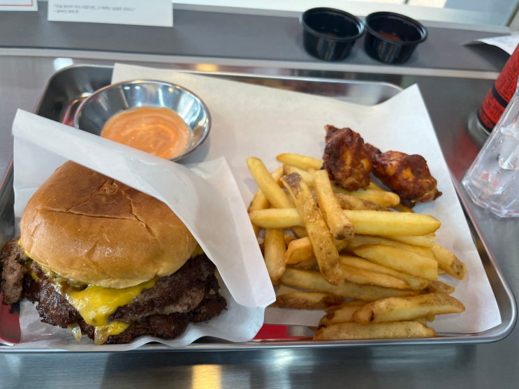  간만에 먹은 수제버거 Melted Burger(멜티트 버거), 더블치즈버거 세트(13800)