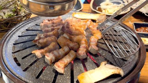  왕십리역 숨겨진 삼겹살 맛집 <민준이네 왕십리 왕돼지> 노릇노릇 삼쏘