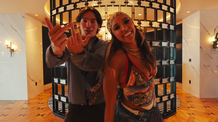  연휴동안 즐겁게 들으실 수 있는 Tinashe & Disco Lines의 No Broke Boys