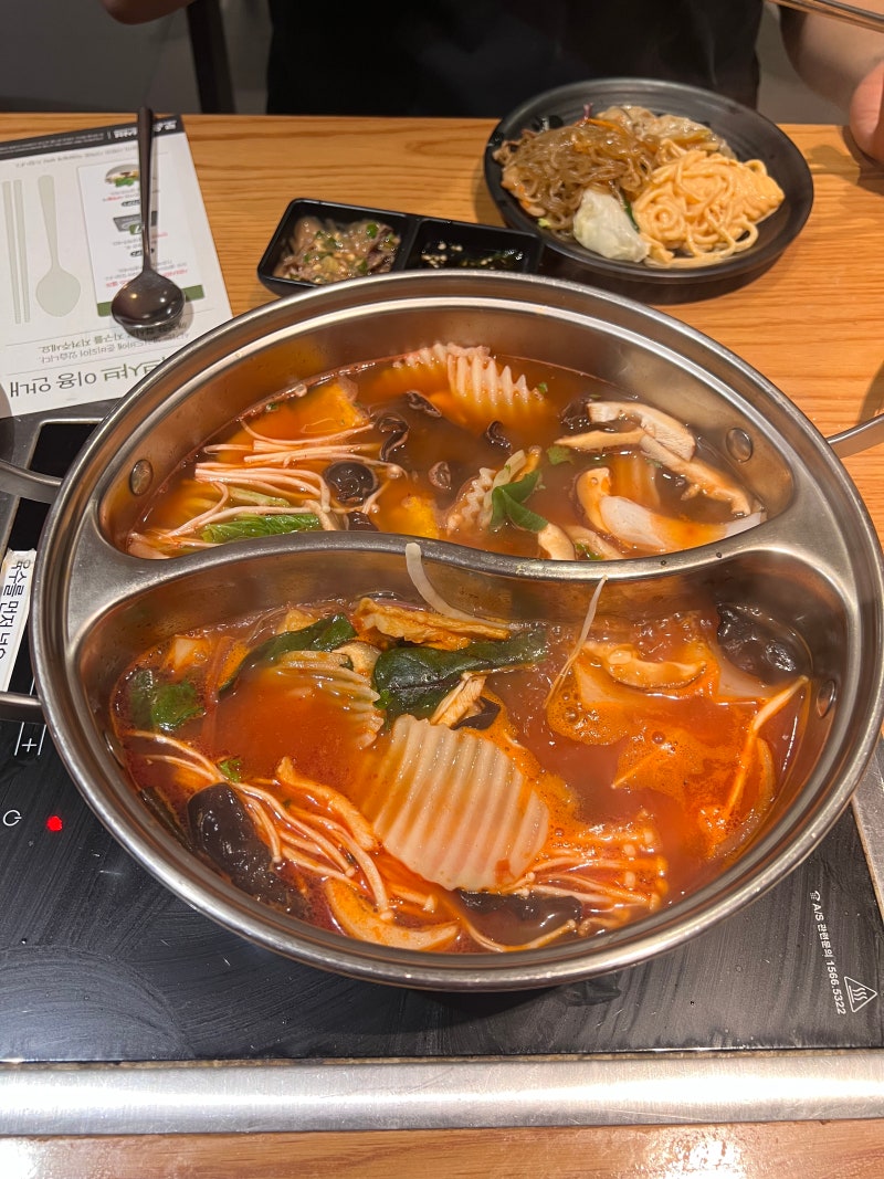 로운 샤브샤브 신촌점 - 무한리필 샤브샤브 가성비 갑 혼밥 추천