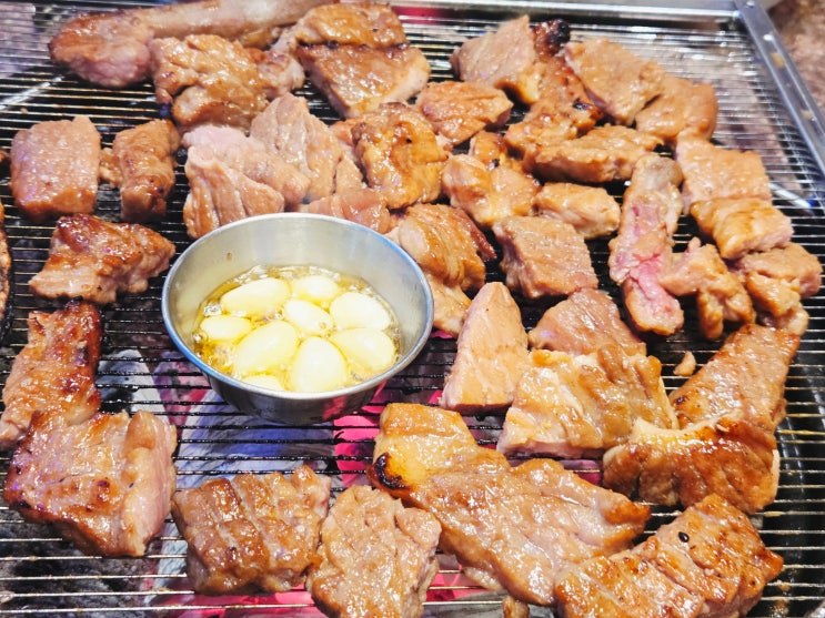  내돈내산 시흥 은행동 은계지구 고기집 맛집, "청라꽃갈비 시흥은계점" (feat. 한돈갈비 + 꽃목살 + 생삼겹살)