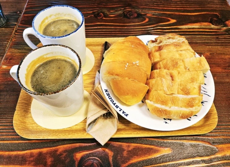  전주 감성 카페 브릴로! 스페셜티 커피와 수제 베이커리가 있는 힐링 공간
