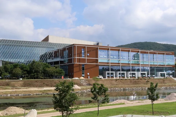 <b>트럼프</b> 29일 전격 방한?…<b>APEC</b> 본행사 <b>불참 가능성</b> 커진다