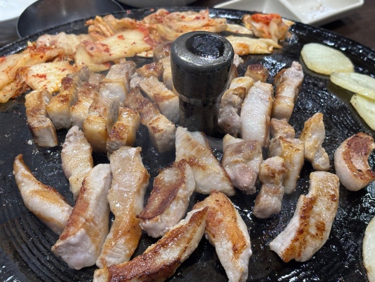  왕십리 솥뚜껑삼겹살 맛집, 무한리필 사이드 가성비 고기집
