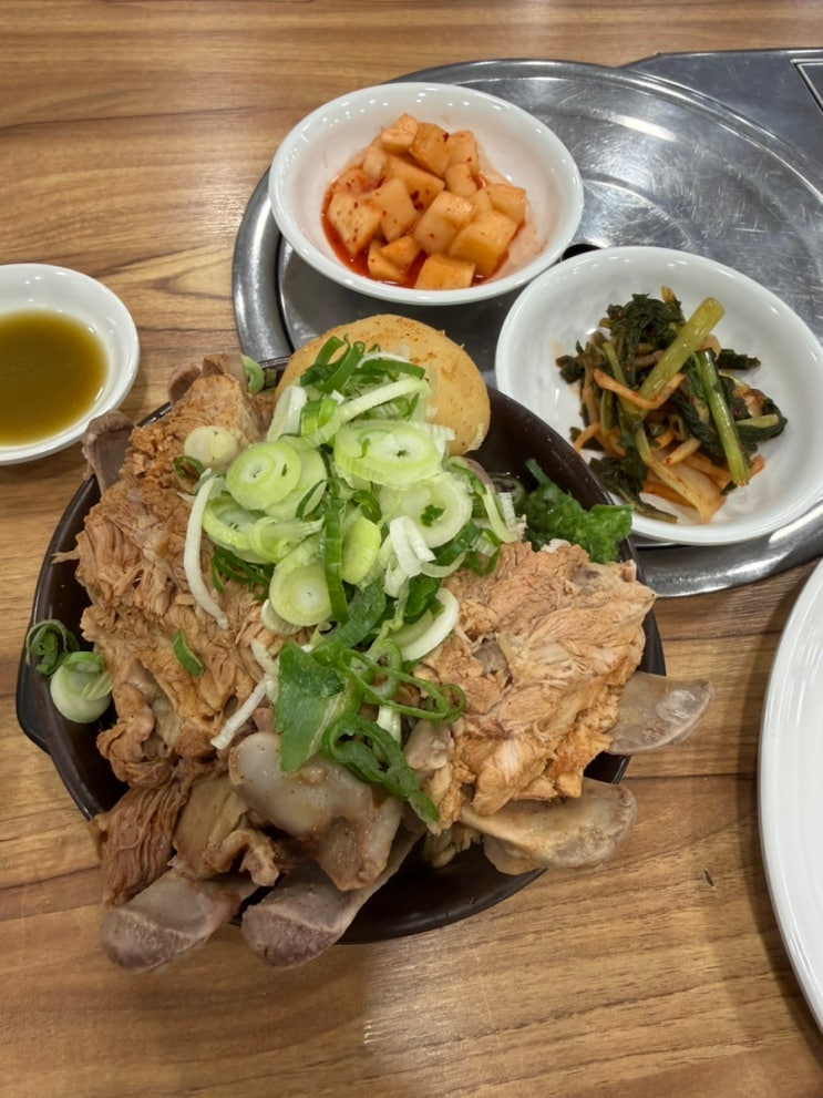  [원조감자탕일미집 여의도점]  여의도 감자탕 맛집 샛강역 뼈해장국 혼밥 후기