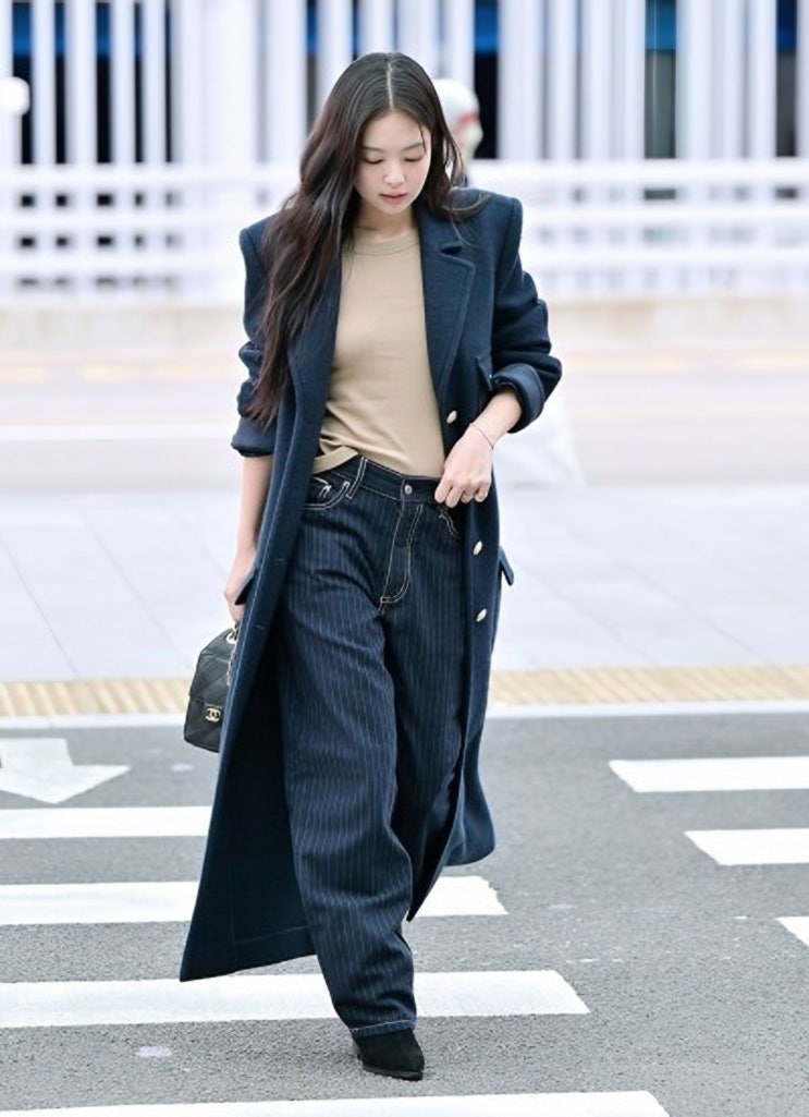  "허구한 날 레전드" 제니, 가을 샤넬 롱코트 패션