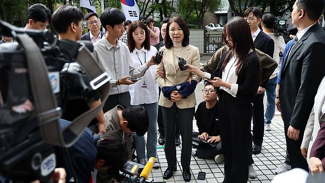 법원 <b>이진숙</b> 체포 부당, <b>석방</b>...추석 민심에 <b>이진숙</b> 영웅담... 