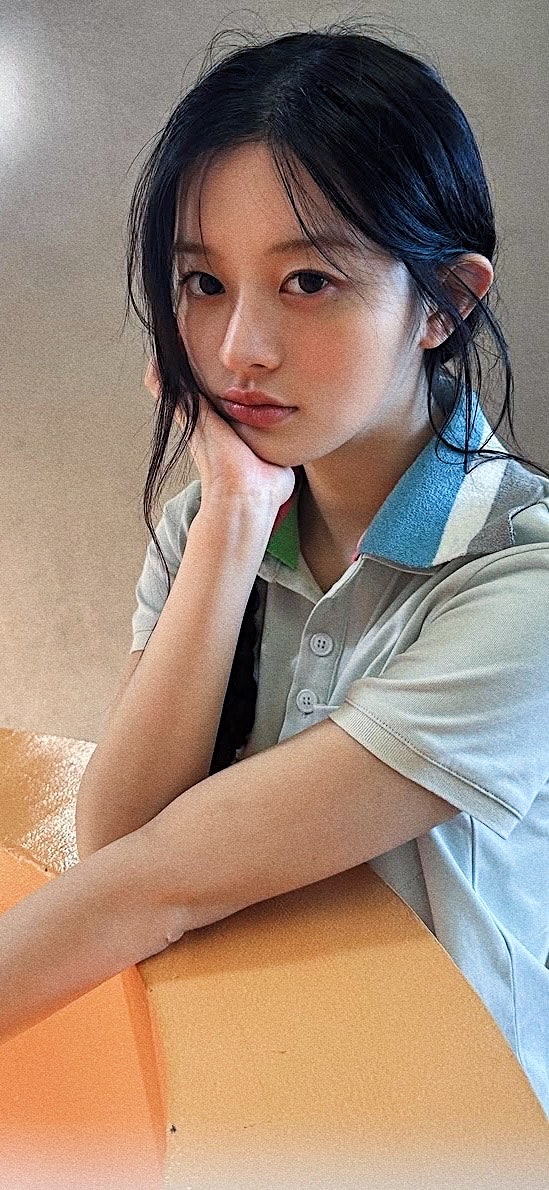 ILLIT 아일릿 민주 배경화면