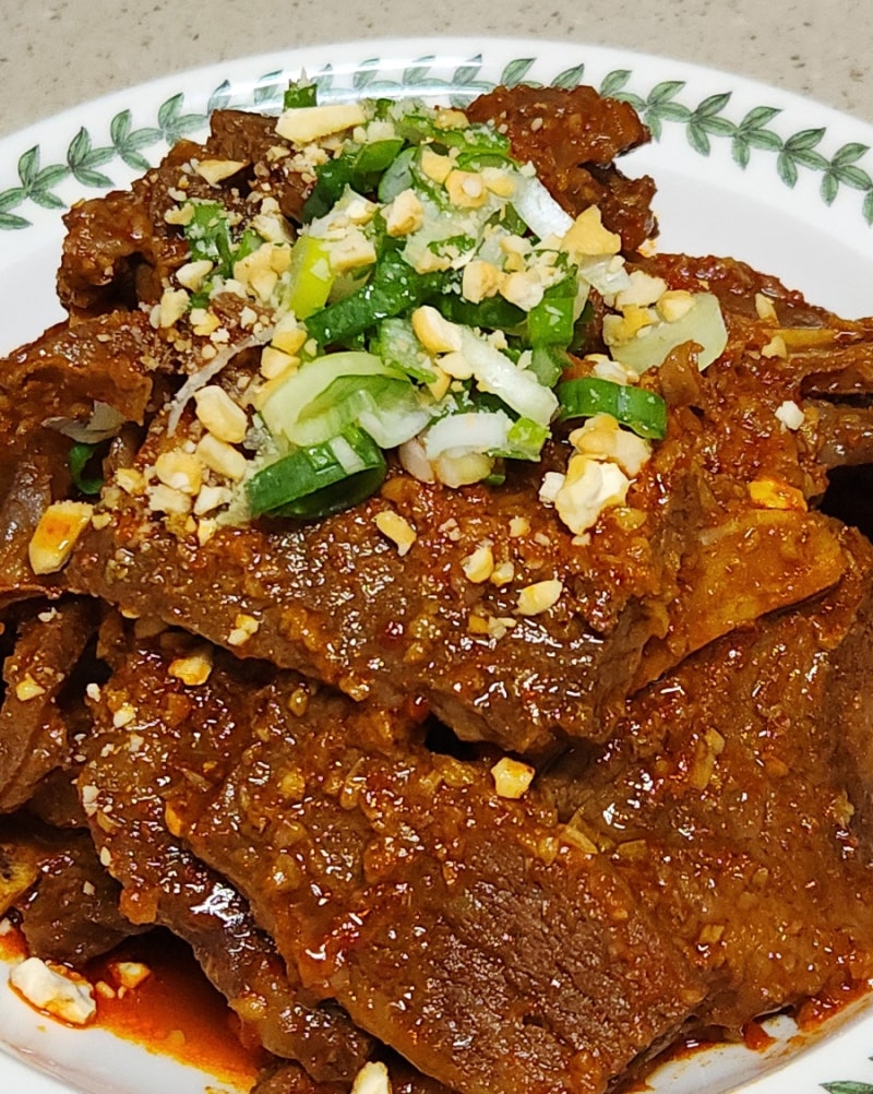명절의 느끼함을 날려 줄 매운 LA 소갈비찜 갈비찜 연하고 매콤하게 만드는 레시피