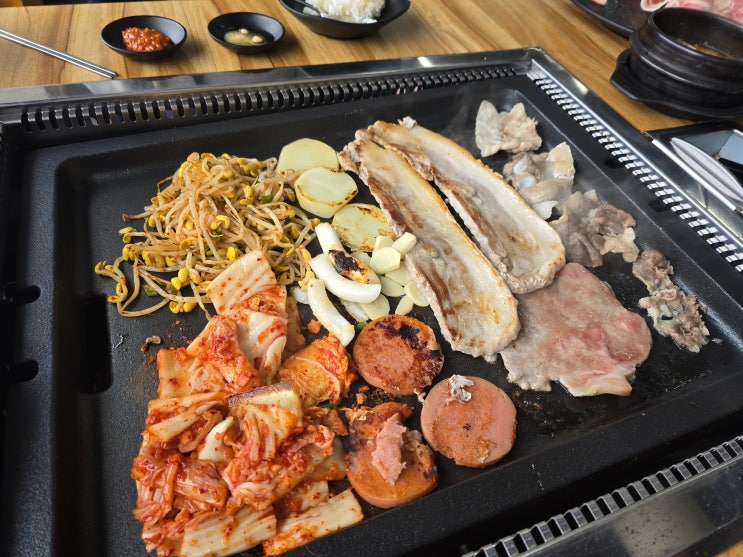  [내돈내산] 쌈과 반찬이 무한리필인데 고기도 싼 가성비 용인 고깃집 '쌈사랑' 방문 후기 (가격, 셀프바, 맛 등)