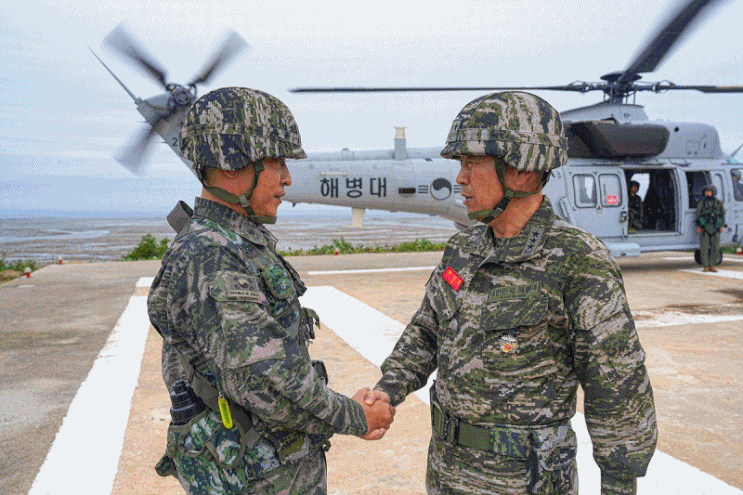 해병대사령관, 추석맞이 최전방 <b>우도경비대</b> 작전지도