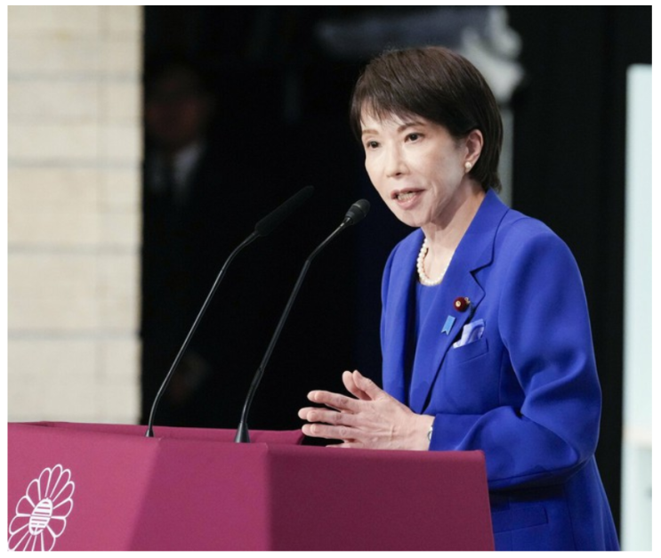 사나에 <b>다카이치</b>, 압도적 승리로 일본 첫 여성 총리 길 열다