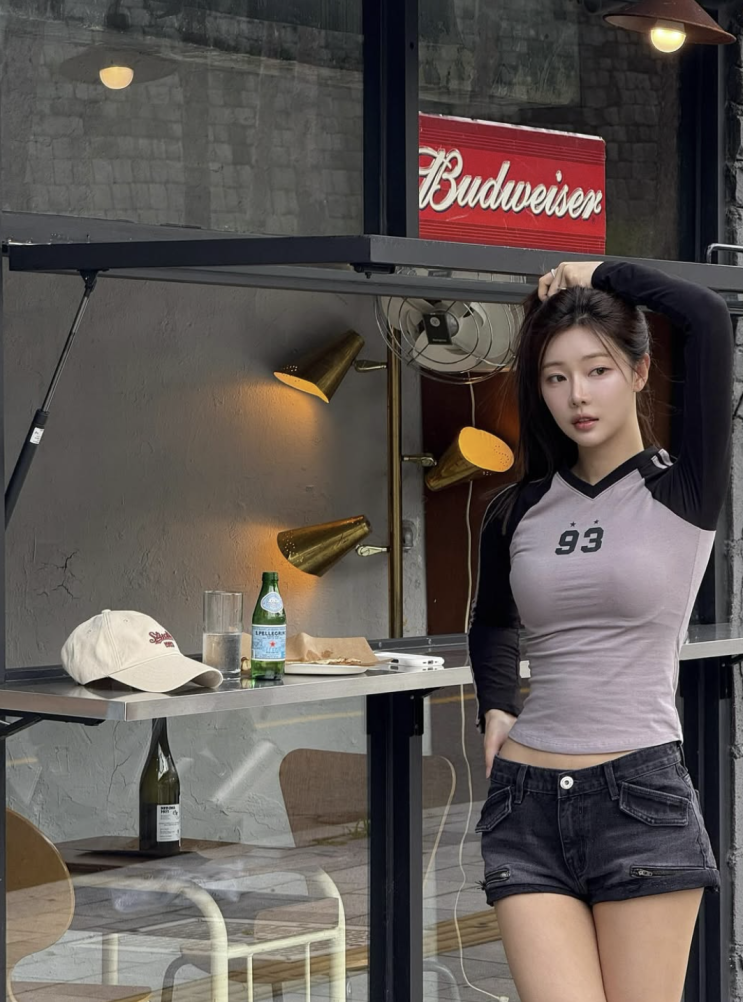  [셀럽 패션] 이시안 사복패션 공개! 가을 감성 카페룩 끝판왕 등장