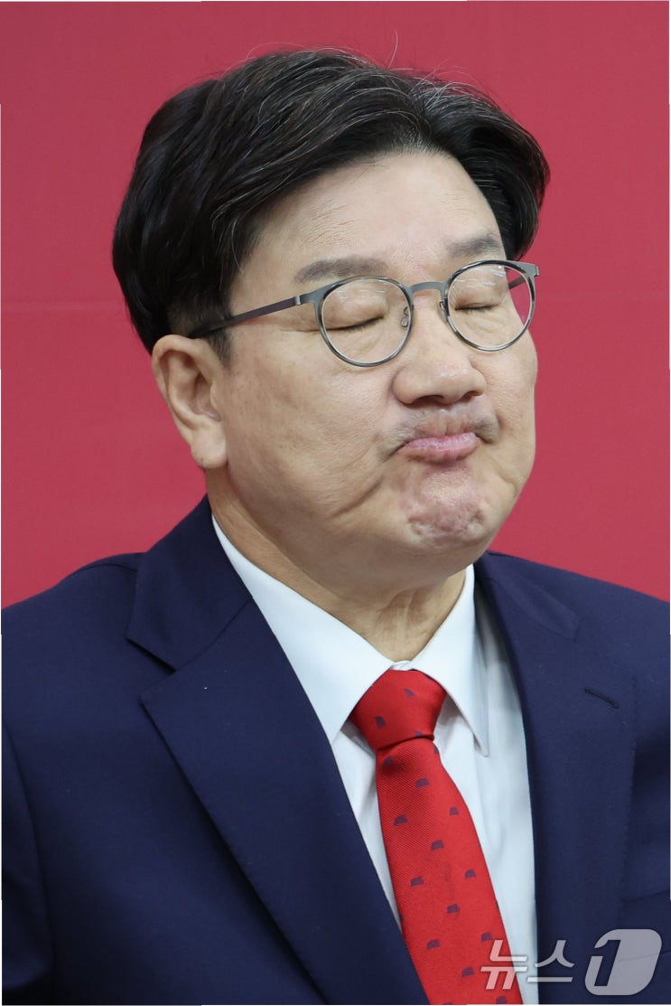 <b>권성동</b>, 옥중 추석 인사: '김건희 특검' 가짜뉴스 공세, 진실은?