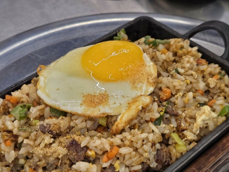 [공덕역 맛집] 우대포 공덕점, 반질반질 깍둑꽃살과 갈비 볶음밥이 맛있는 공덕 소고기 맛집 (공덕역 회식, 공덕 야장 고기집, 마포 소고기, 도화동 맛집)