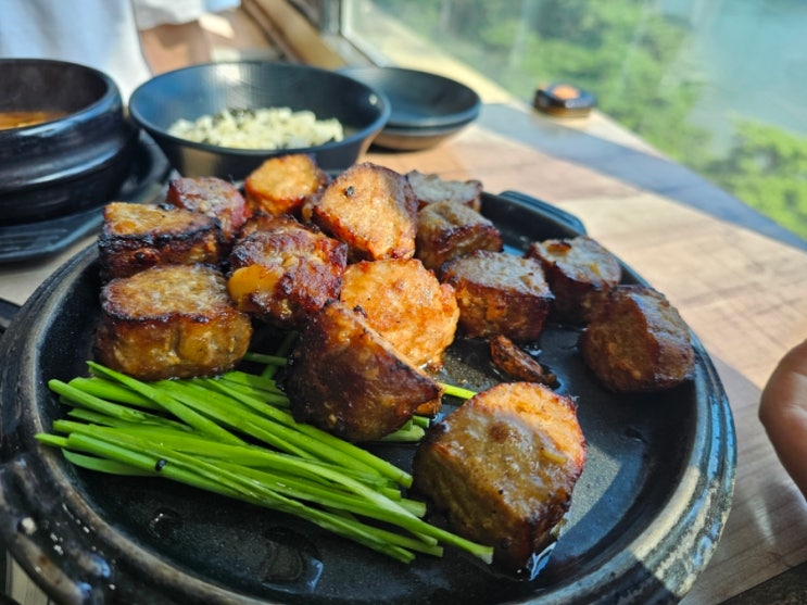  단양 다원 분위기 있는 마늘떡갈비 맛집을 가보자