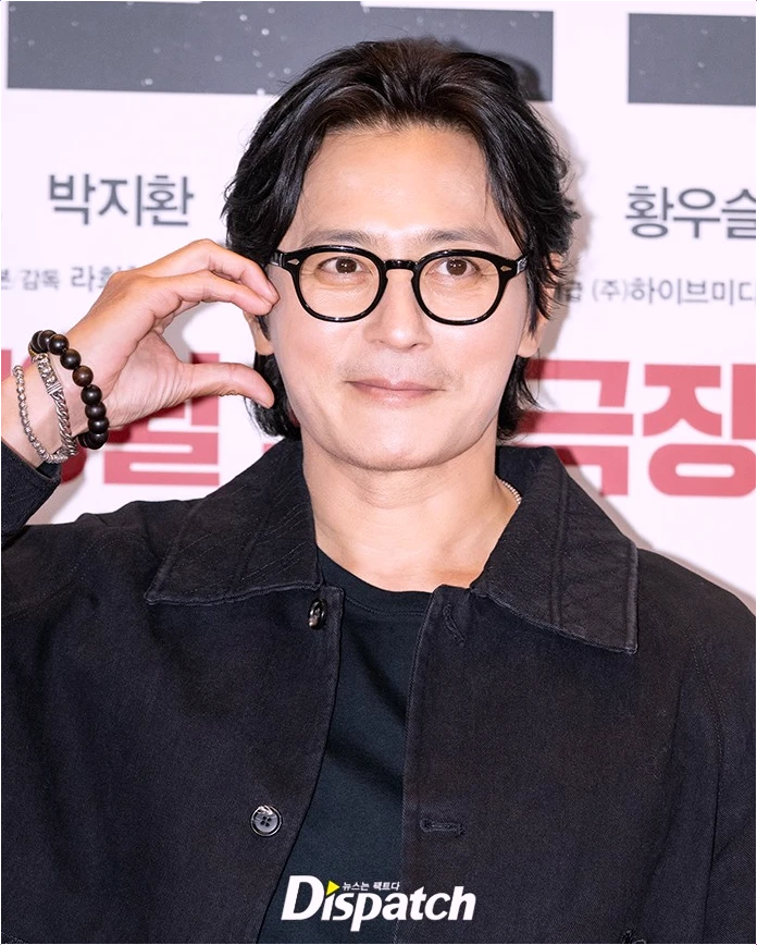  장동건 '세월 역행' 조각 미남 근황 포착! 50대의 놀라운 비결은?