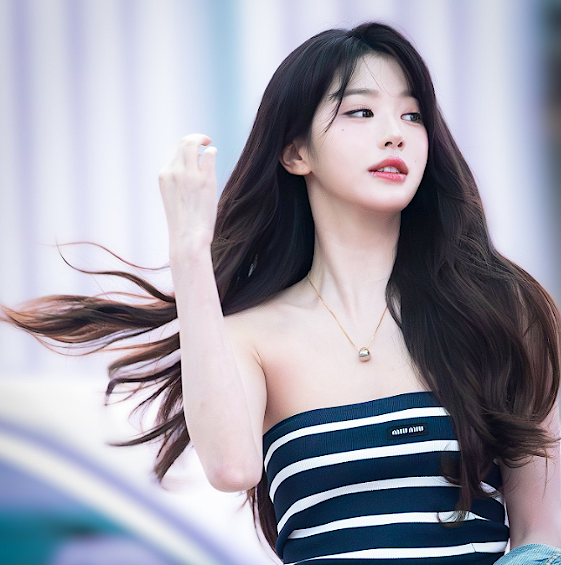  장원영 90년대 히피 스타일 청청 공항패션