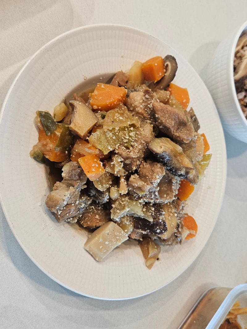 냉동 갈비도 대박 변신하는 돼지 갈비찜 황금 레시피