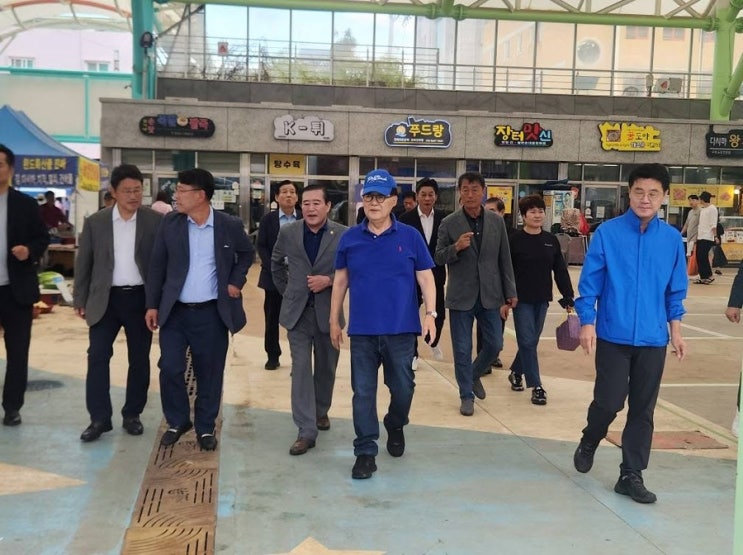 '완도보이' 어머님이 경영하시는 청해수산을 방문, <b>추석인사</b>.