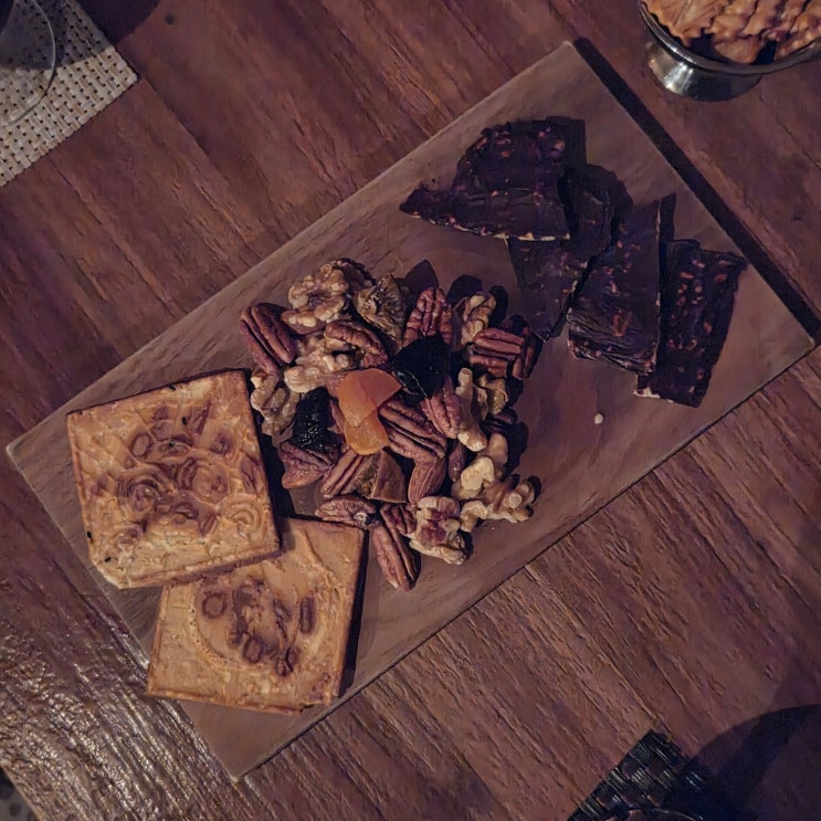  [혜화 독일주택] 혜화역 분위기 좋은 술집: 수제맥주 맛집 - 델리리움 레드
