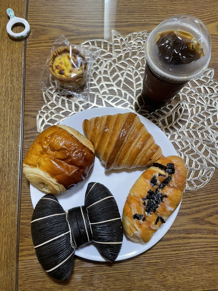  군산 옥구읍 카페 메종드미뇽 품절대란 소금빵 명란마요소금빵 군산빵지순례 꿀팁 오레오리본 솔직후기 군산베이커리카페 최애빵맛집