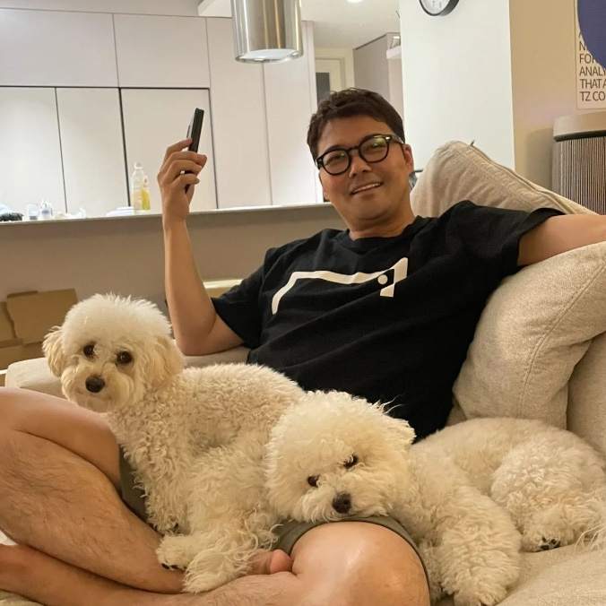 <b>전현무 나이</b> 프로필 mbti 집 결혼 열애 이상형 가족 학력... 