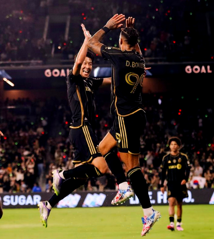  손흥민이 흔들고 부앙가가 끝냈다…LAFC 터질듯한 경기장