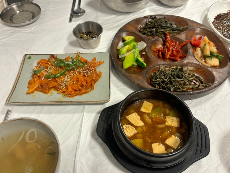  인제 백담사 아침식사 : 속 편한 순두부, 황태, 더덕정식까지 백담순두부