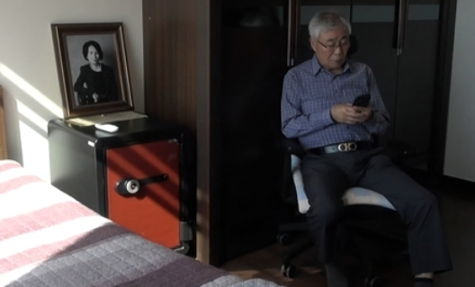 조현아 새아버지, 세상 떠난 아내 사진 곁에 두고 “매일 대화합니다”… 진짜 사랑이란 이런 것 (‘미운 우리 새끼’)