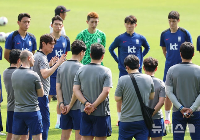 [<b>홍명보호</b>, <b>브라질전</b> 오늘 소집] 손흥민·김민재 합류 앞두고... 