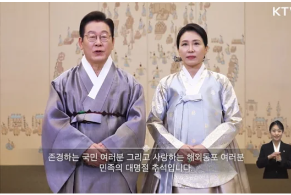 李대통령 '<b>냉부해</b>' 출연 <b>공방</b>...野 "재난상황서 예능" vs 與... 