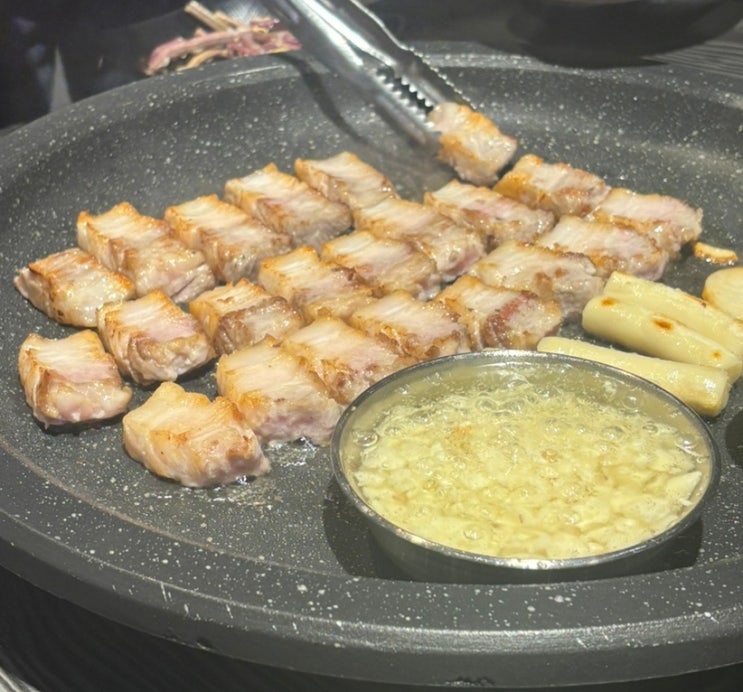  진영 고기집, 그릴링 전문가가 구워주 "돈 고기집 진영점"
