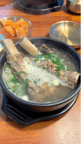  강원도 고성 신비면옥 : 봉수대 해수욕장 바다 보며 먹는 뚝배기 갈비탕 한 그릇