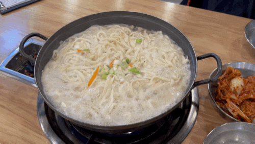  온정손만두 칼국수집 주제에 블루리본 9개받은 이유 알아왔습니다